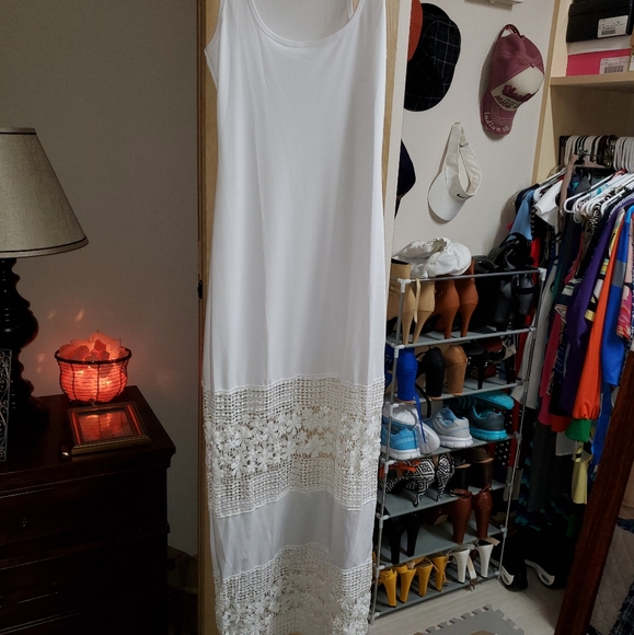 Dress - Picture 2 of 3